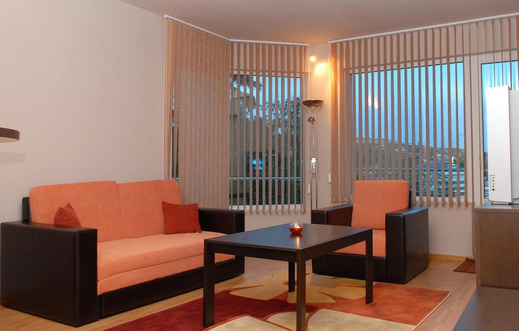 Hotel Avis Σαντάνσκι Εξωτερικό φωτογραφία
